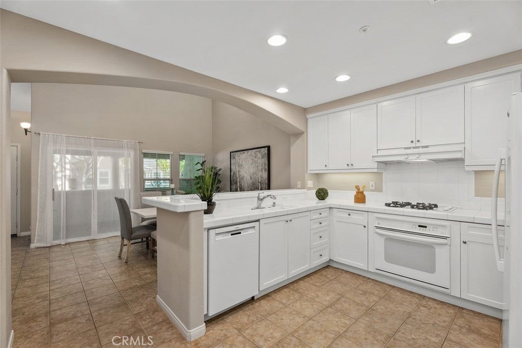 44 Burlingame, Irvine CA 92602 - Photo 18