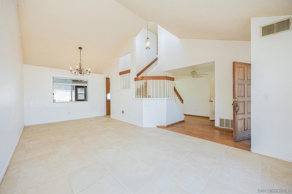 10129 E Glendon Cir
