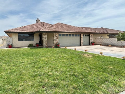 Photo of 26335 Catamaran Lane, Helendale, CA 92342 (MLS # HD26095909)