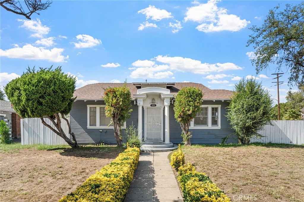 595 E Alvarado ST