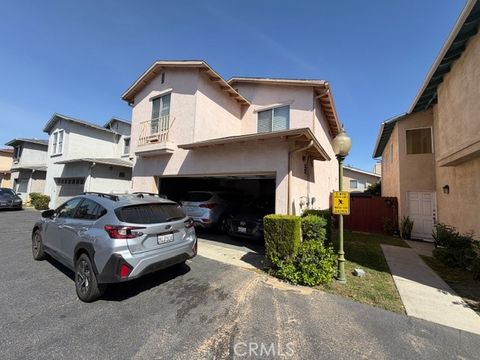 Photo of 9300 Burnet Ave #122, North Hills, CA 91343 (MLS # SR26059494)