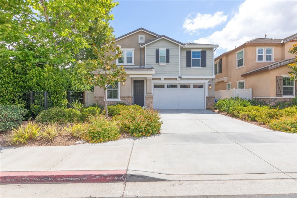 1115 S Magnolia