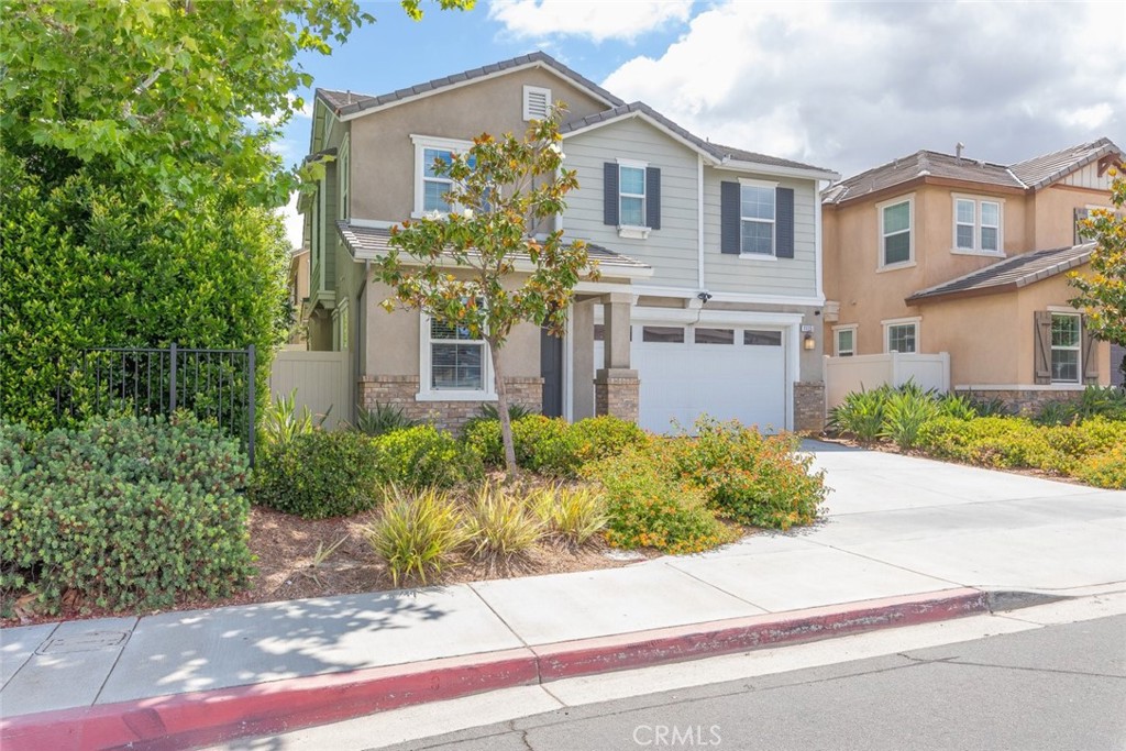 1115 S Magnolia