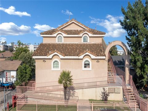 Photo of 816 S Record Avenue, Los Angeles, CA 90023 (MLS # SR26104098)