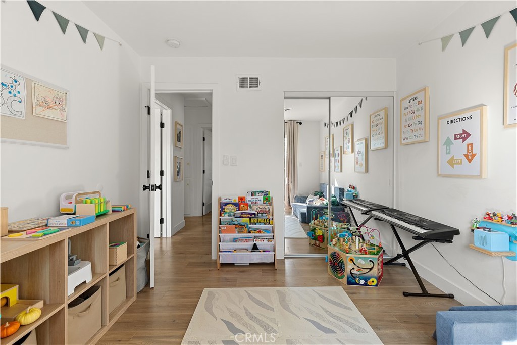 Sunkist Plaza (SUNK) - Residential