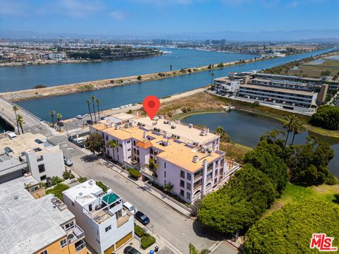 Photo of 6220 Pacific Avenue #303, Playa Del Rey, CA 90293 (MLS # 25623243)