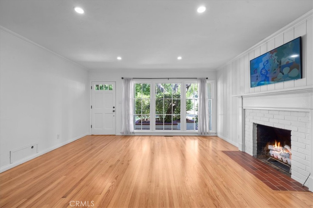 Properties 4 11 Dapplegray Lane