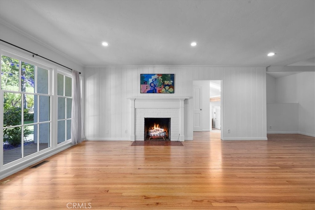 Properties 3 11 Dapplegray Lane