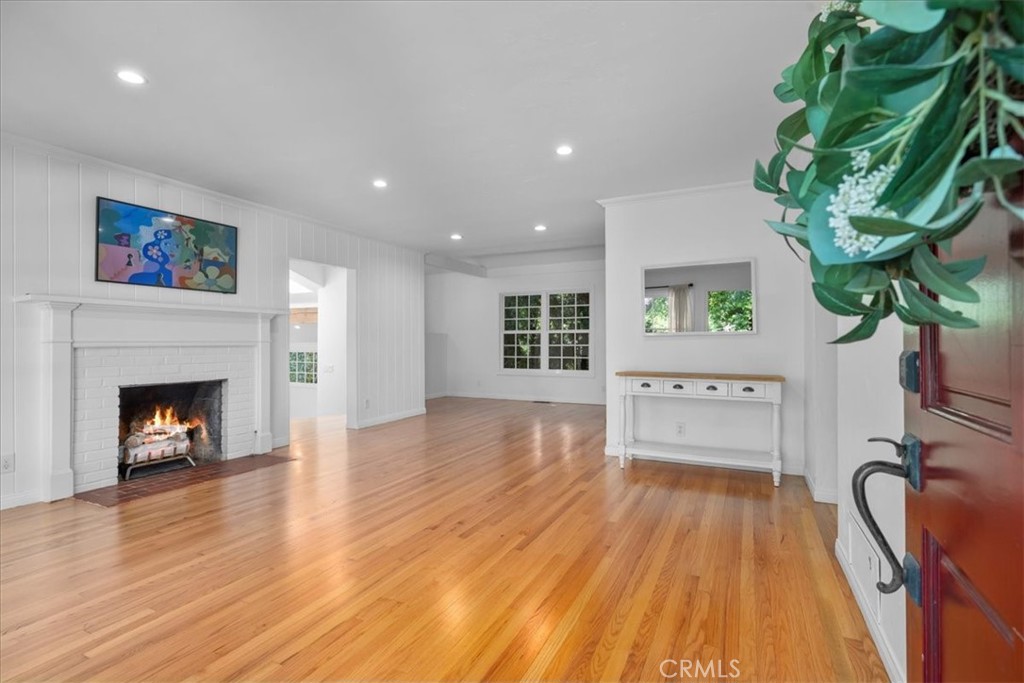 Properties 2 11 Dapplegray Lane