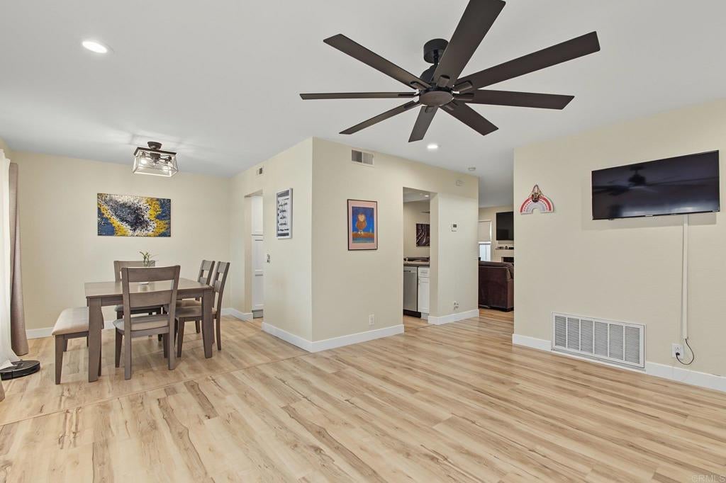 2039 Manzana Way