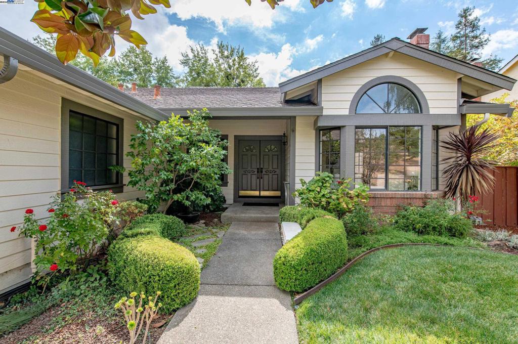 VINTAGE HILLS II - Residential