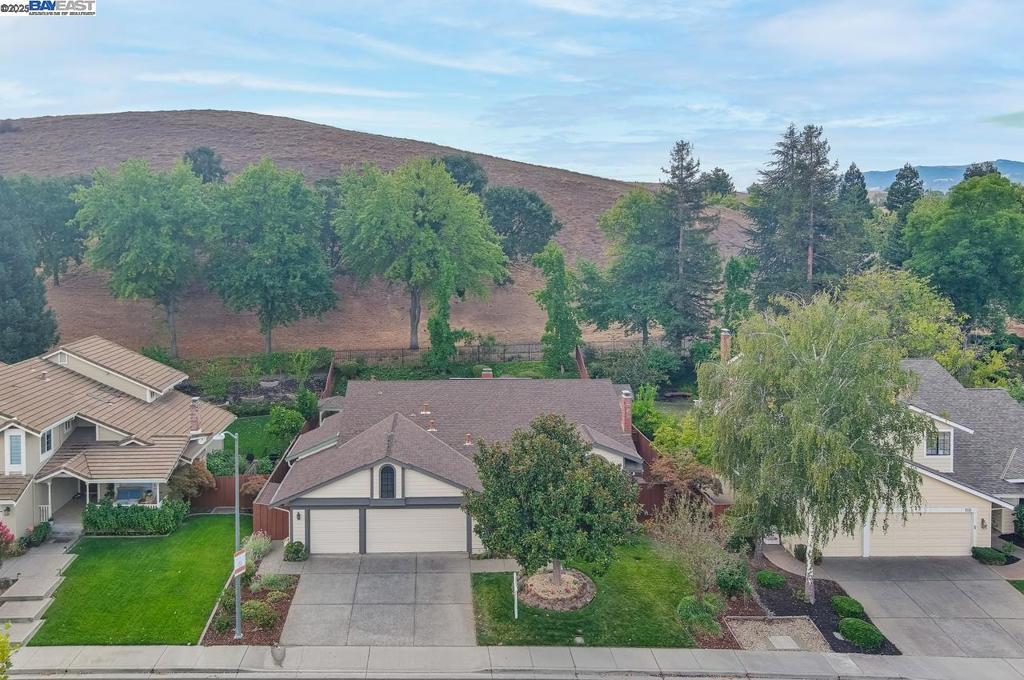 VINTAGE HILLS II - Residential