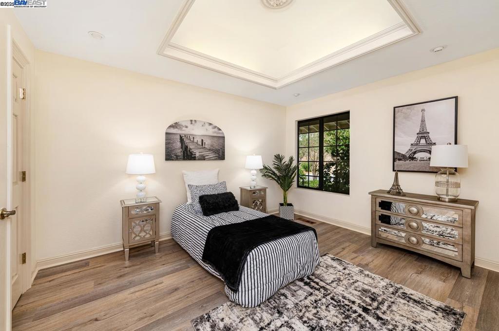 VINTAGE HILLS II - Residential