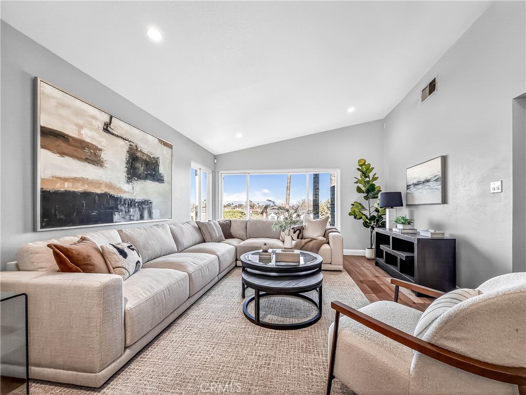 7313 S Earldom Avenue