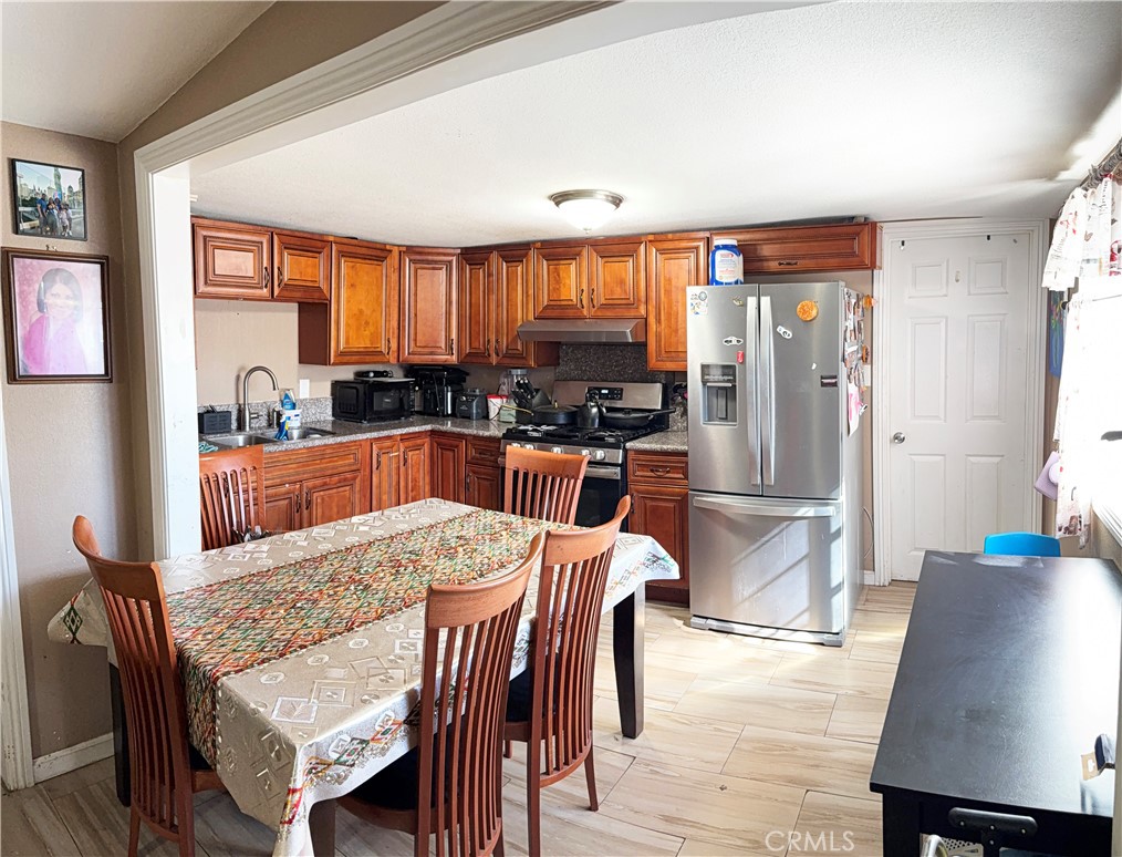 3707 Vineland Avenue