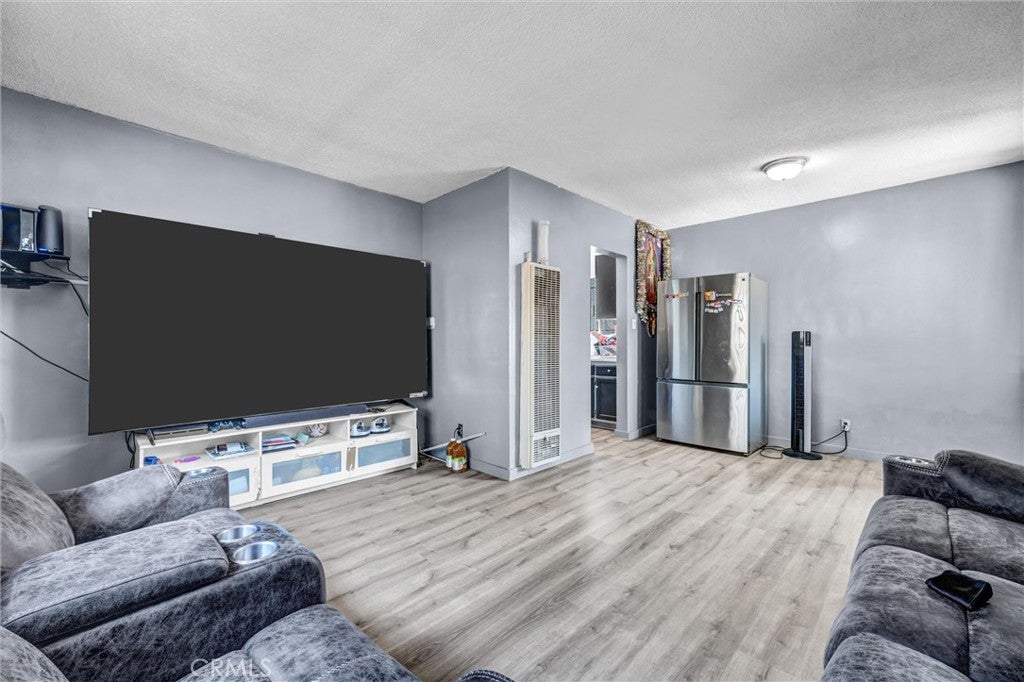 9402 Hickory