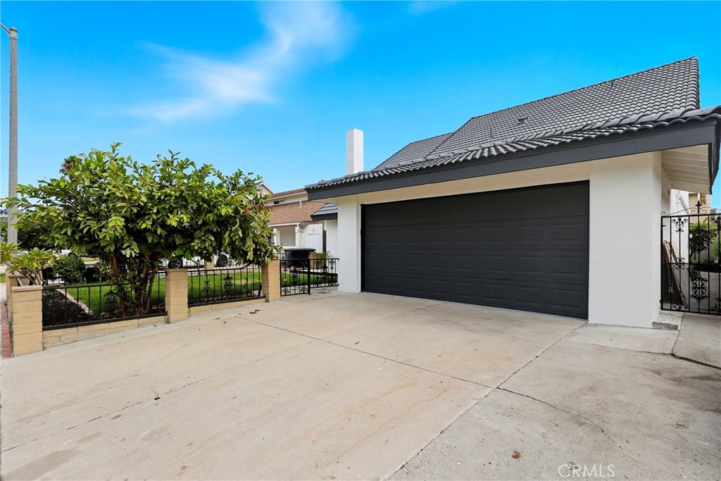 7152 Caprice Cir