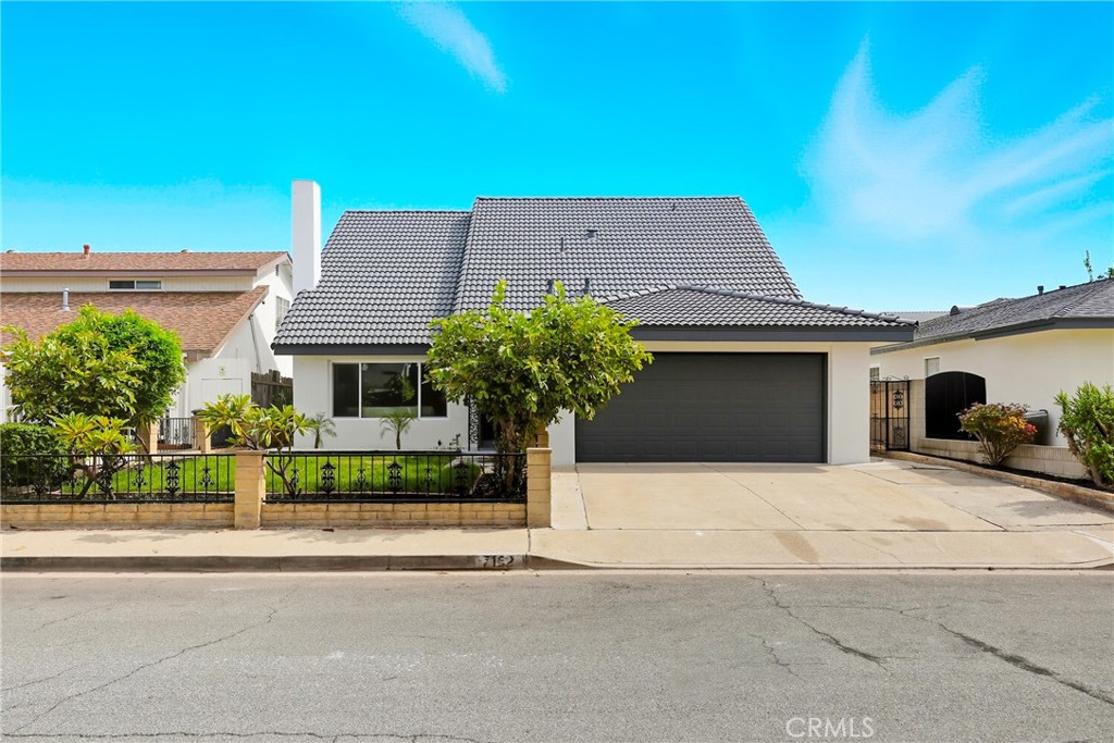 7152 Caprice Cir