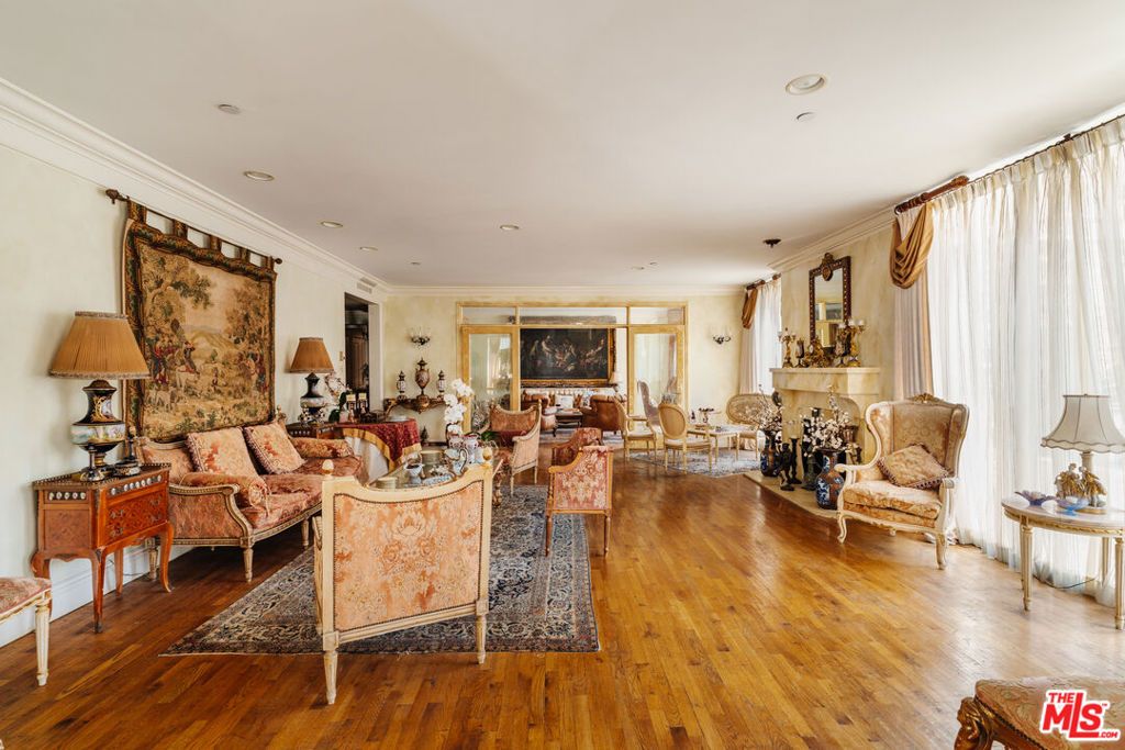 Photo of 10601 Wilshire Boulevard #303, Los Angeles, CA 90024 (MLS # 25606825)