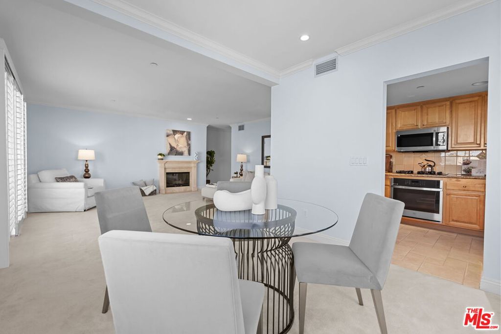 1830 Pelham Avenue 301