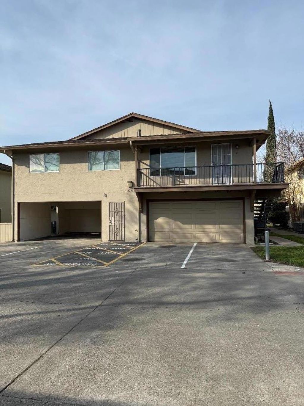 Photo of 2209 Peppertree Way #4, Antioch, CA 94509 (MLS # ML82035845)