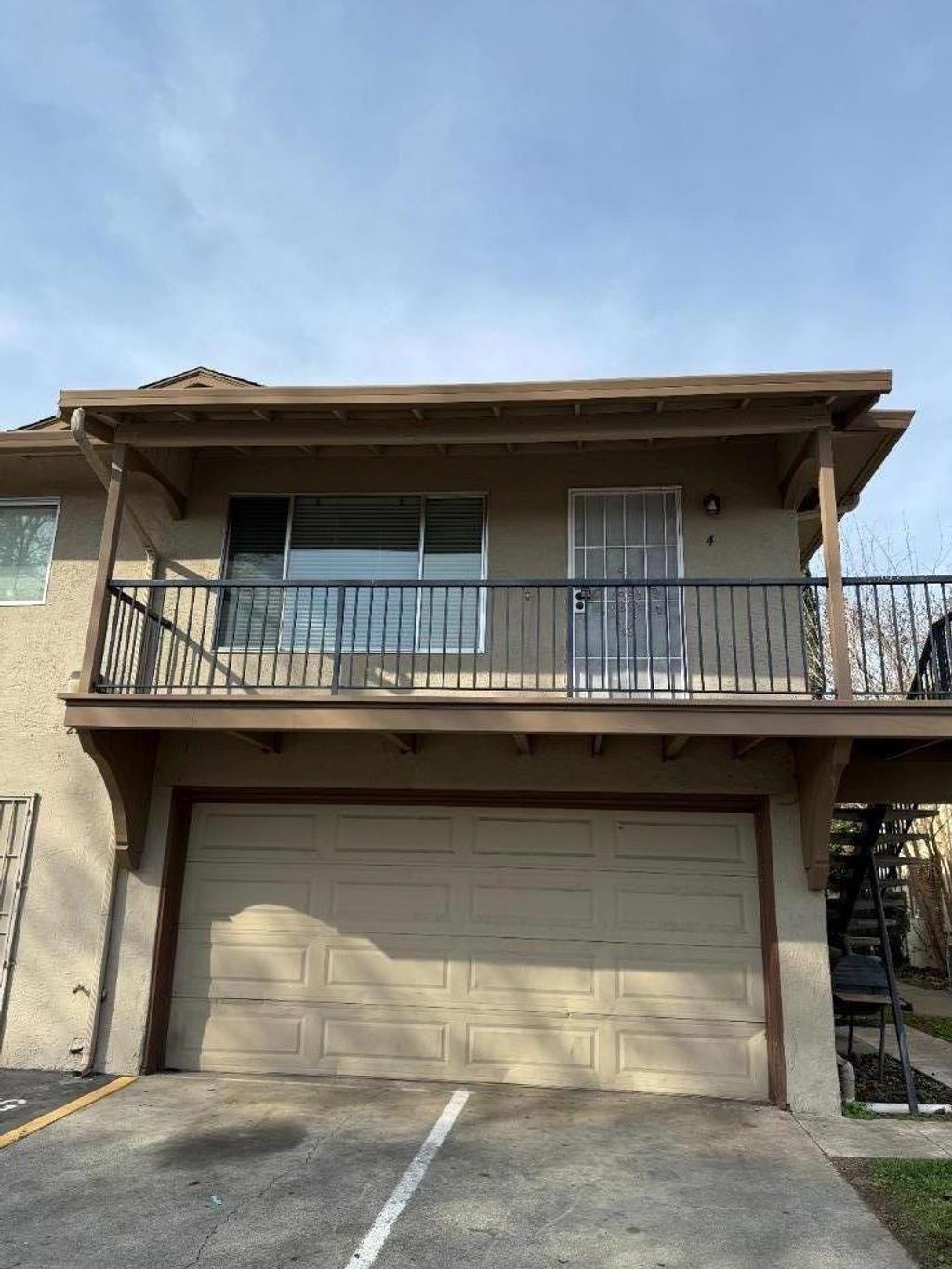 Photo of 2209 Peppertree Way #4, Antioch, CA 94509 (MLS # ML82035845)