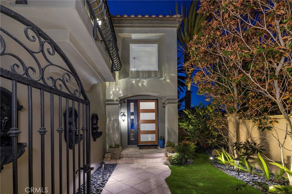 Photo of 6161 Morningside Drive, Huntington Beach, CA 92648 (MLS # OC26052155)