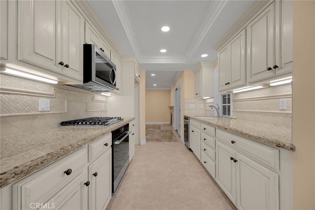 1041 Henrietta Circle