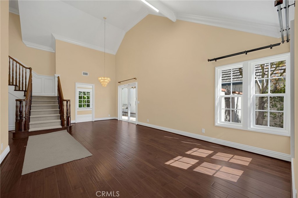 1041 Henrietta Circle