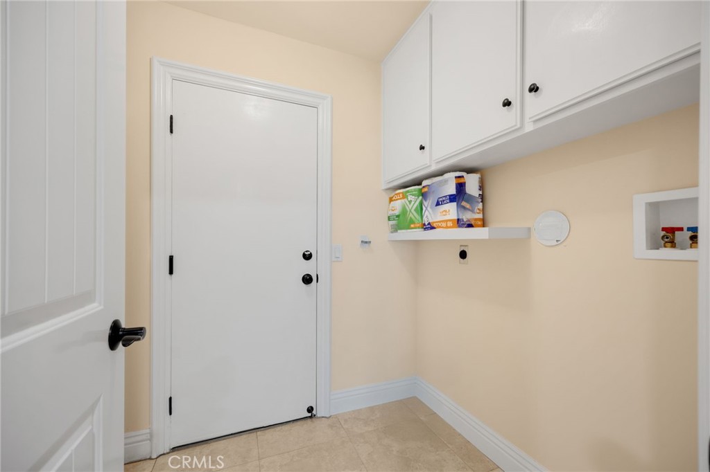 / - Residential Lease