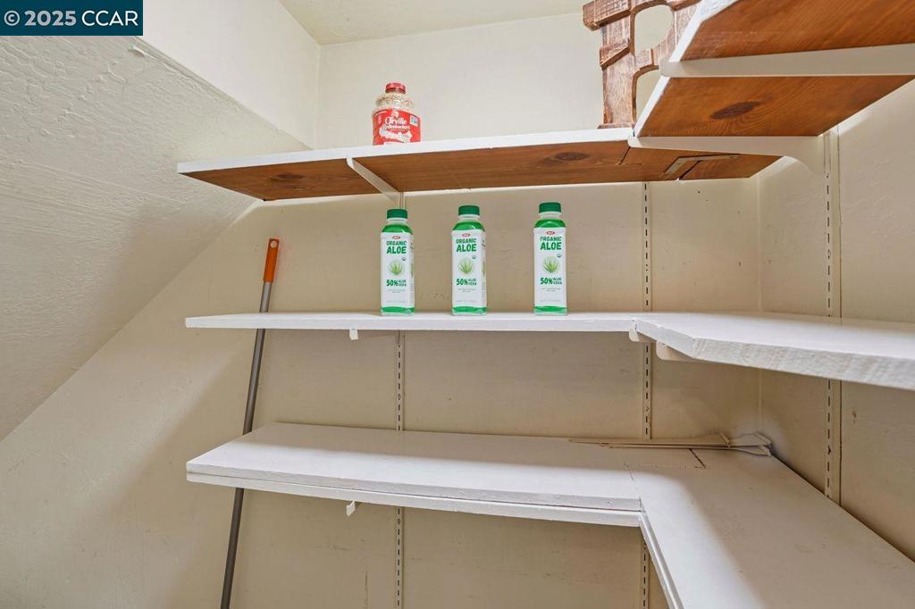 DEL RIO COURT - Residential