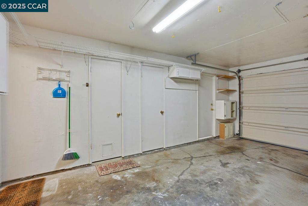 DEL RIO COURT - Residential