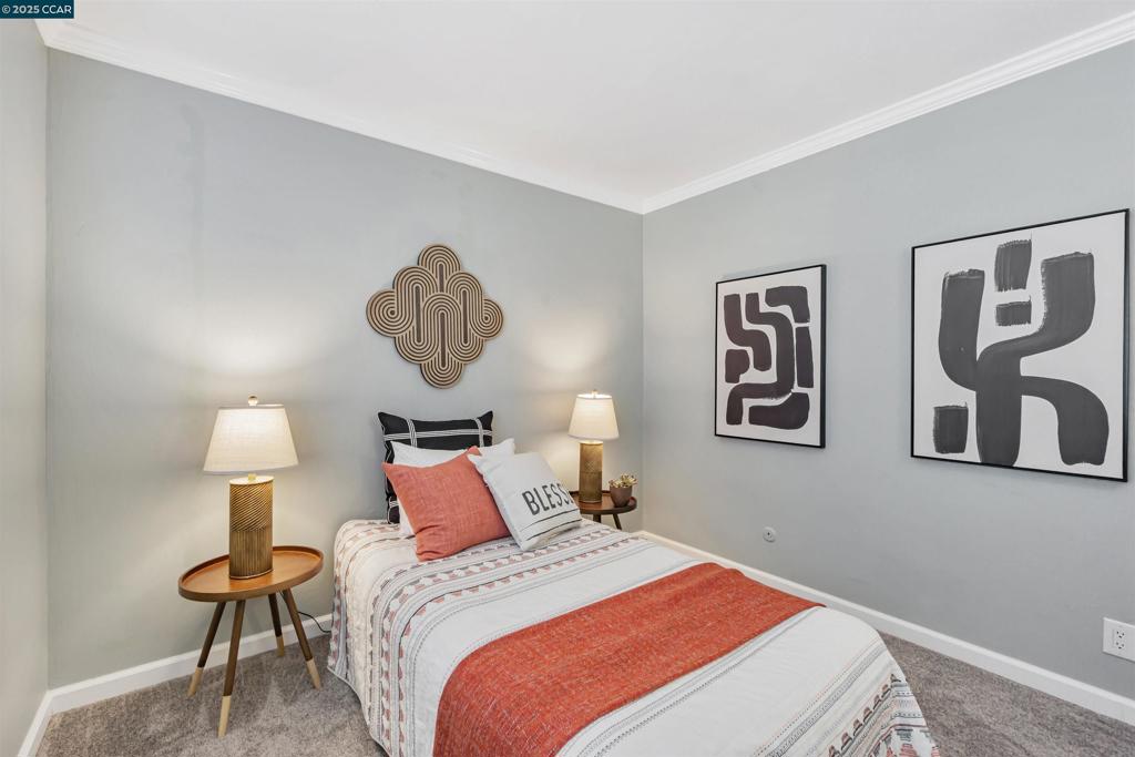 DEL RIO COURT - Residential