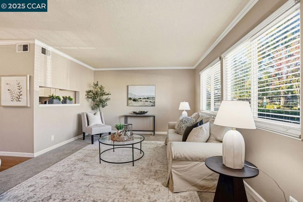 Photo of 1013 Mohr Ln Ln #2, Concord, CA 94518 (MLS # 41118080)