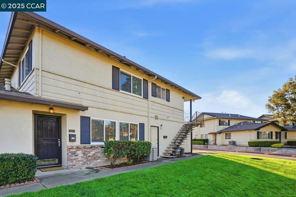 DEL RIO COURT - Residential