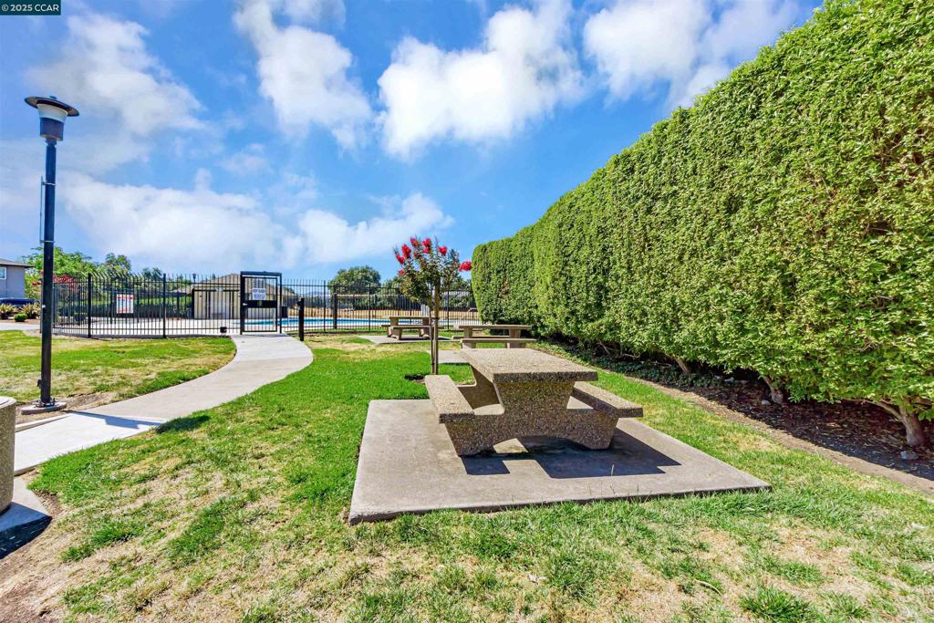 DEL RIO COURT - Residential