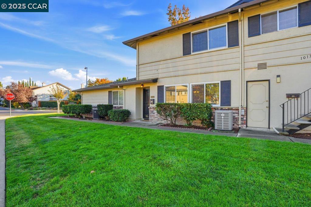 DEL RIO COURT - Residential