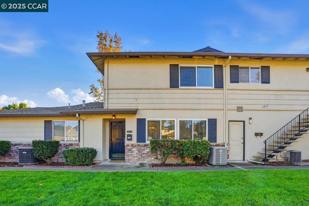 DEL RIO COURT - Residential