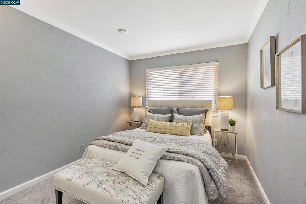 DEL RIO COURT - Residential