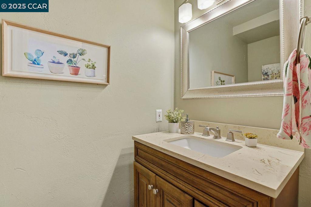 DEL RIO COURT - Residential