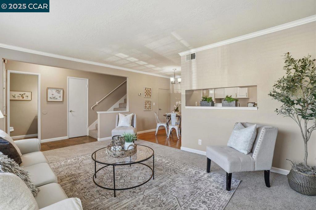 DEL RIO COURT - Residential