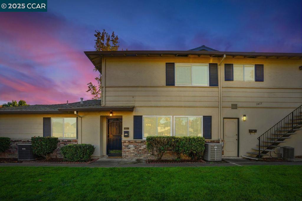 DEL RIO COURT - Residential