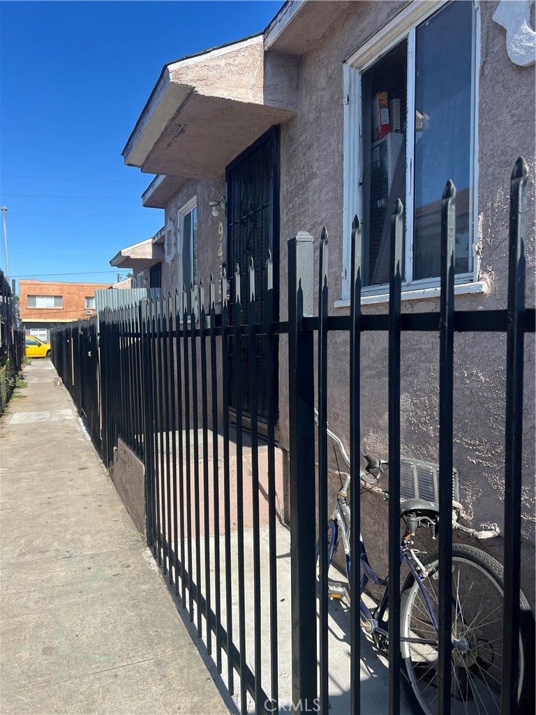 9435 S Western