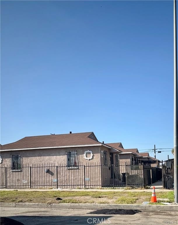 9435 S Western