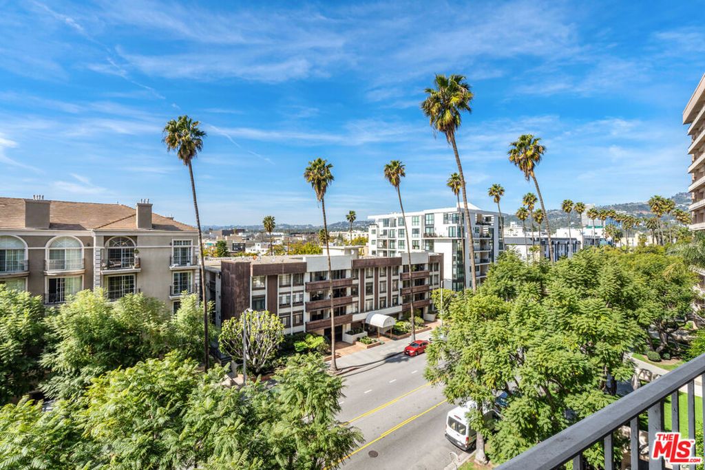 Photo of 100 S Doheny Drive #503, Los Angeles, CA 90048 (MLS # 25586969)