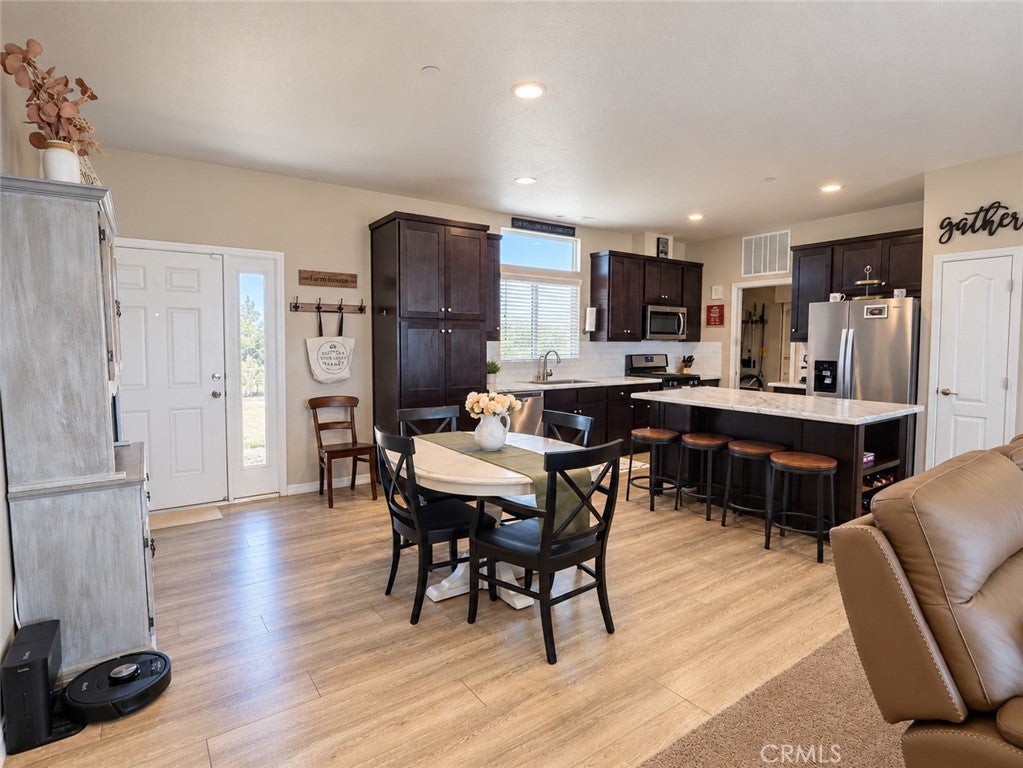 33801 Oak Drive