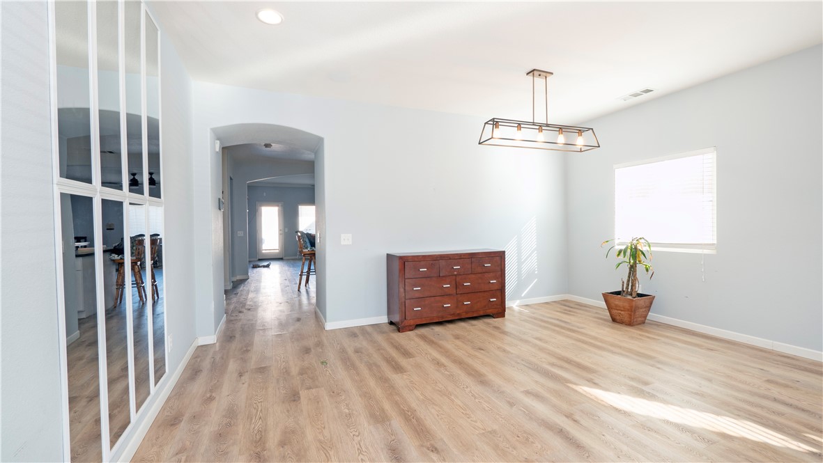 11660 Echo Glen