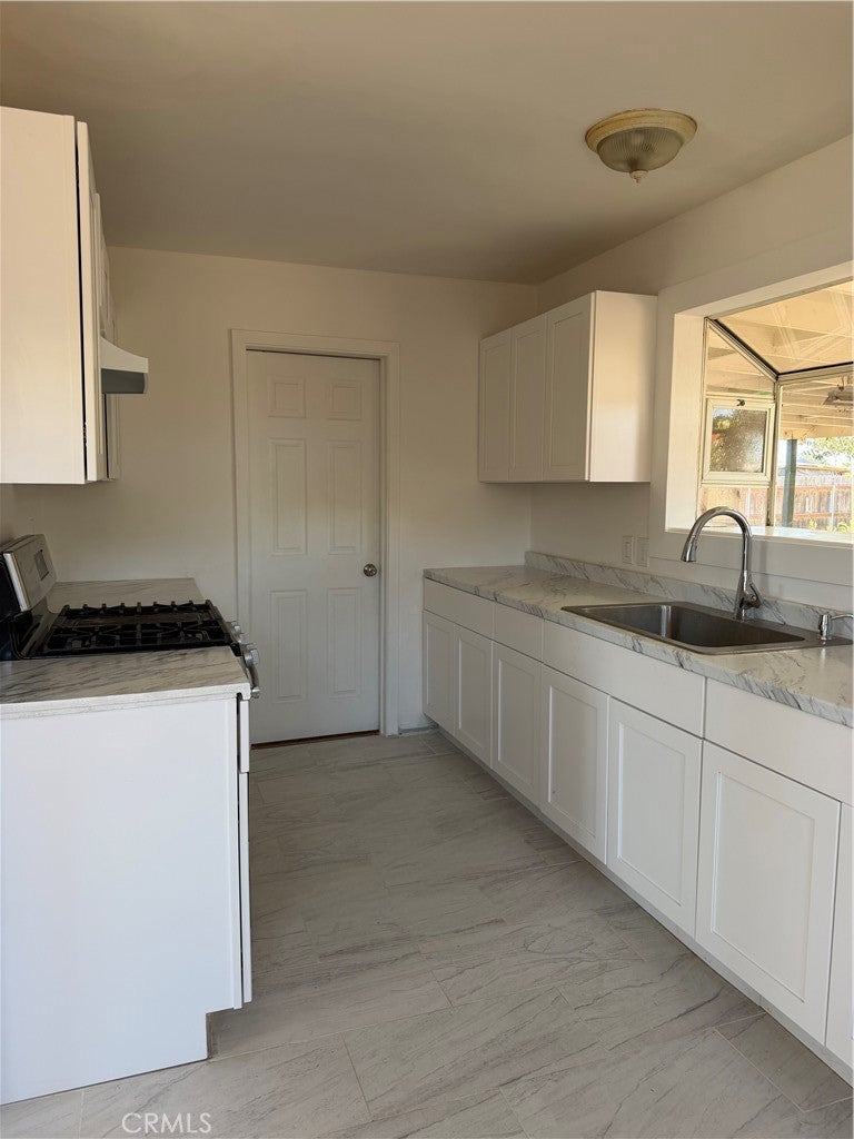 537 E Mariposa