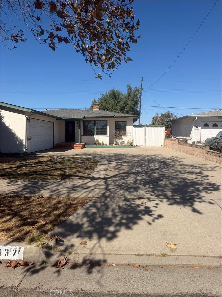 537 E Mariposa
