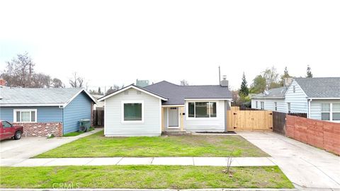 Photo of 1145 W 22nd St, Merced, CA 95340 (MLS # FR26012393)